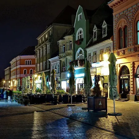 Star In Historic Center Apartment